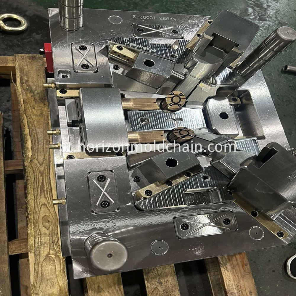 Top-level injection mold pictures8